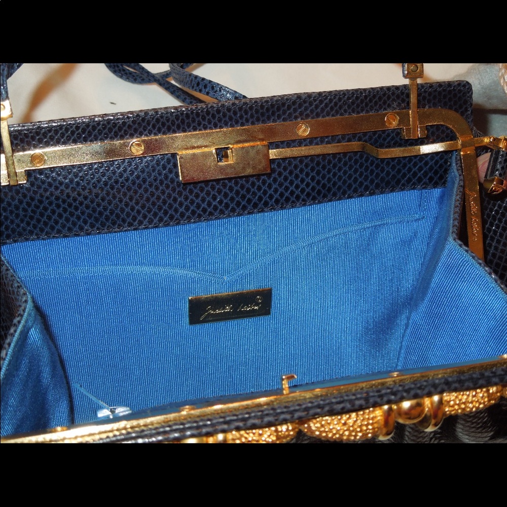 Judith Leiber - Picture 2 of 2